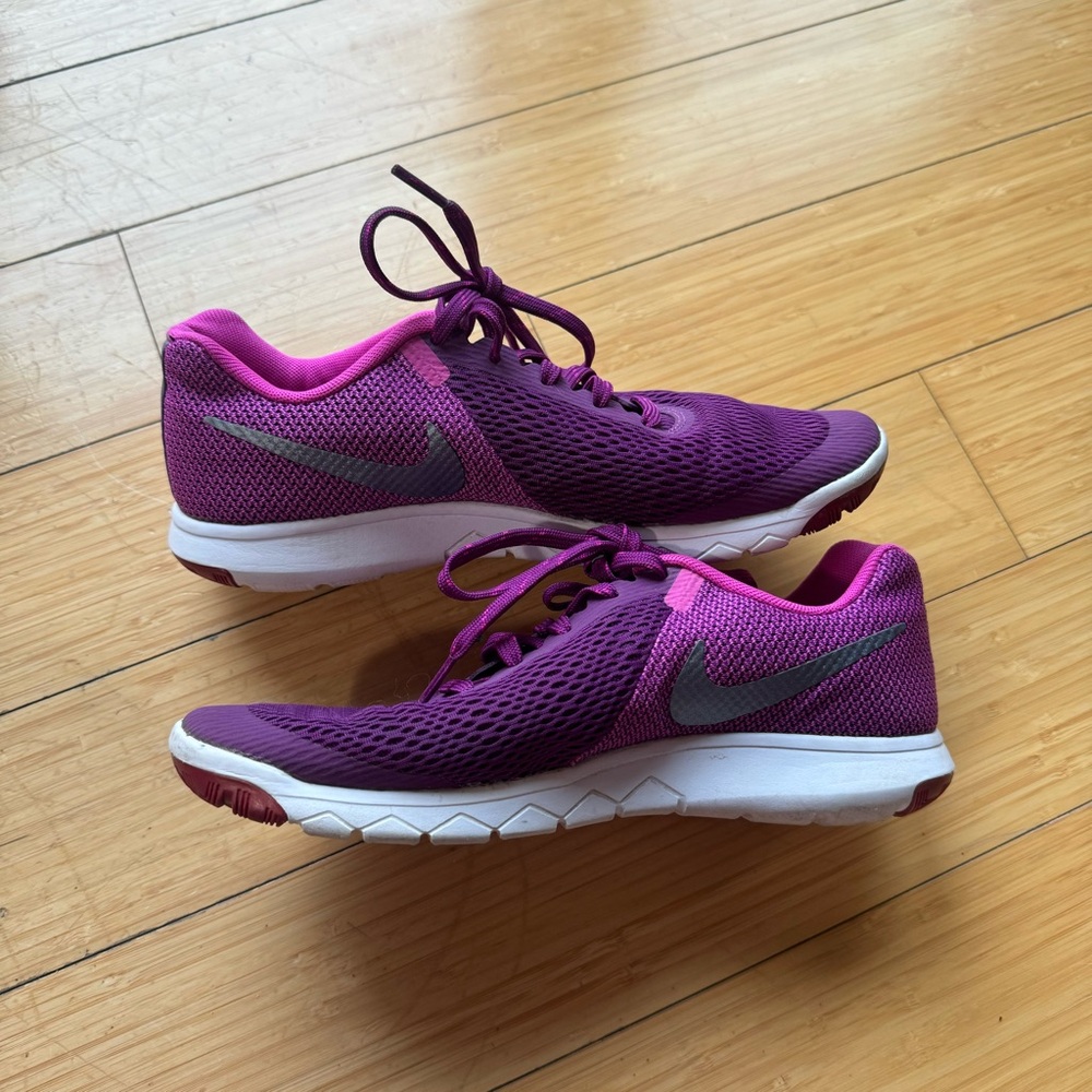 Nike Women’s Purple Training Sneakers